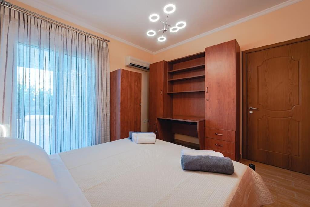 Villa Fran & Paul Kalivia Thorikou Экстерьер фото